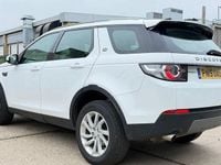 Used Land Rover Discovery Sport SE 180 HP (132 kW) 2019 White SUV