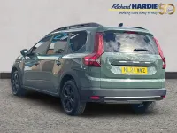 Used Dacia Jogger Extreme 138 HP (101 kW) 2024 Green MPV