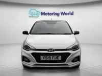Used Hyundai i20 84 HP (61 kW) 2019 White Hatchback
