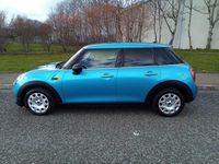 Begagnad Mini ONE Hatch 2018 Blå Halvkombi