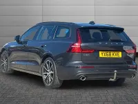 Usado Volvo V60 Momentum 190 CV (139 kW) 2019 Gris Familiar