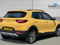Used Kia Stonic 99 HP (72 kW) 2023 Yellow SUV