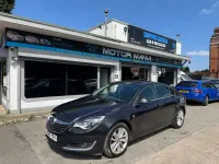 Used Vauxhall Insignia SRi 136 HP (100 kW) 2015 Black Hatchback