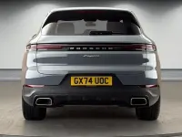Begagnad Porsche Cayenne 470 HK (345 kW) 2024 Grå SUV