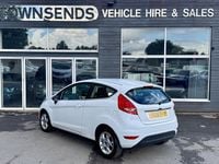 Used Ford Fiesta Zetec 82 HP (60 kW) 2011 White Hatchback