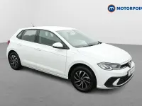 Begagnad VW Polo Life 2024 Vit Halvkombi