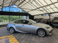 Used Lexus IS300h 223 HP (164 kW) 2018 Silver Sedan