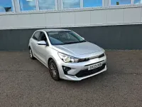 Begagnad Kia Rio 83 HK (61 kW) 2023 Silver Halvkombi