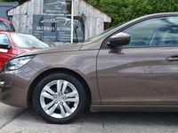 Used Peugeot 308 Active 100 HP (73 kW) 2015 Brown Hatchback