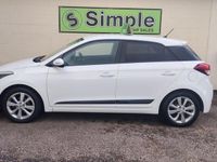 Used Hyundai i20 Premium 84 HP (61 kW) 2015 White Hatchback