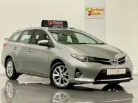 Used Toyota Auris 89 HP (65 kW) 2015 Grey Estate