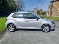 Usado Skoda Fabia SE L 90 HP (66 kW) 2015 Prateado Citadino
