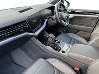 used VW Touareg 3.0 V6 TDI 4Motion R-Line Tech 5dr Tip Auto - 2021 (21)
