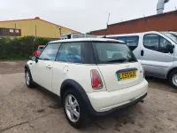 Used Mini ONE Hatch 90 HP (66 kW) 2005 White Hatchback