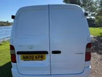 Used Toyota HiAce H1 117 HP (86 kW) 2008 White Van