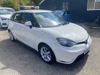 Used MG MG3 106 HP (77 kW) 2016 White Hatchback
