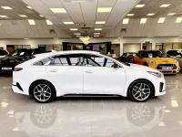 Begagnad Kia ProCeed GT-Line 158 HK (116 kW) 2021 Vit Kombi