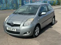 Used Toyota Yaris 69 HP (50 kW) 2011 Silver Hatchback