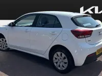 Used Kia Rio 84 HP (61 kW) 2019 White Hatchback