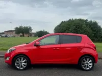 Used Hyundai i20 Style 101 HP (74 kW) 2013 Red Hatchback