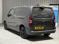 Used Citroën Berlingo Start 130 HP (95 kW) 2021 Grey MPV