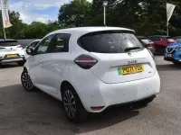 Used Renault Zoe GT-Line 100 kW (136 HP) 2021 White Hatchback