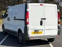 Second-hand Vauxhall Vivaro 113 CP (83 kW) 2014 Alb Monovolum