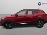 Usado MG ZS Exclusive 106 CV (77 kW) 2023 Rojo SUV