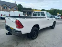 Used Toyota HiLux Active 150 HP (110 kW) 2020 White Pickup
