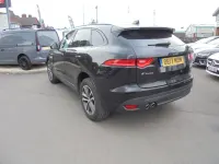 Używany Jaguar F-Pace R-Sport 180 KM (132 kW) 2017 Czarny SUV