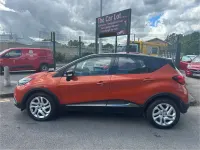 Used Renault Captur Dynamique 90 HP (66 kW) 2016 Orange SUV
