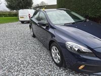 Used Volvo V40 SE 2015 Blue Hatchback