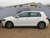 Used VW Golf VII SE 110 HP (80 kW) 2018 White Hatchback