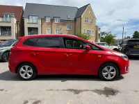 Used Kia Carens 2015 Red MPV