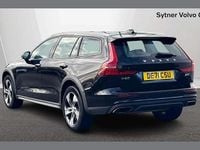 Used Volvo V60 CC 247 HP (181 kW) 2021 Black Estate
