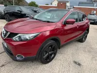Used Nissan Qashqai N-TEC 110 HP (80 kW) 2015 Red SUV