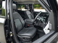 Used Land Rover Defender HSE 249 HP (183 kW) 2024 Black SUV
