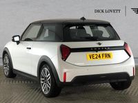 Used Mini Cooper Hatch 154 HP (113 kW) 2024 White Hatchback