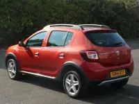Used Dacia Sandero Lauréate 90 HP (66 kW) 2014 Red Hatchback