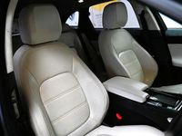 Second-hand Jaguar F-Pace Prestige 180 CP (132 kW) 2019 Negru SUV