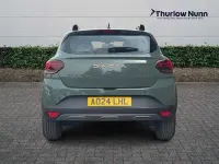 Usado Dacia Sandero Extreme 91 CV (66 kW) 2024 Verde Utilitario