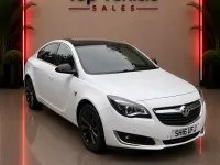 Used Vauxhall Insignia Elite 136 HP (100 kW) 2016 White Hatchback