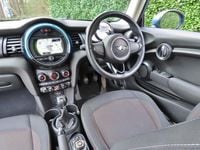 Begagnad Mini ONE Hatch 102 HK (75 kW) 2015 Blå Halvkombi