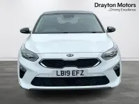 Used Kia Ceed First Edition 140 HP (102 kW) 2019 White Hatchback