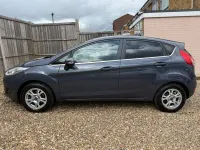 Używany Ford Fiesta Titanium 95 KM (69 kW) 2013 Szary Hatchback