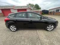 Used Ford Focus Zetec 125 HP (91 kW) 2011 Black Hatchback