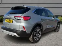 Usado Ford Kuga Titanium 147 CV (108 kW) 2023 Plateado SUV