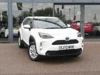 Used Toyota Yaris Hybrid 116 HP (85 kW) 2022 White Estate
