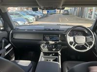 Used Land Rover Defender SE 237 HP (174 kW) 2020 Black SUV
