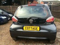 Begagnad Toyota Aygo 67 HK (49 kW) 2009 Halvkombi